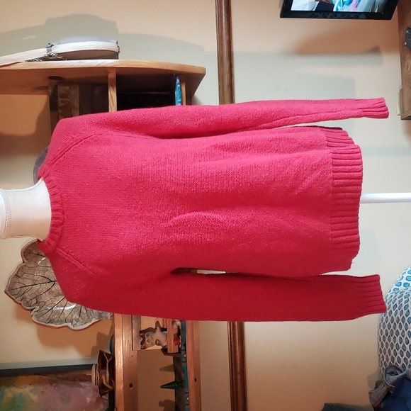 Old Navy Sweaters - OLD NAVY knit sweater size med
